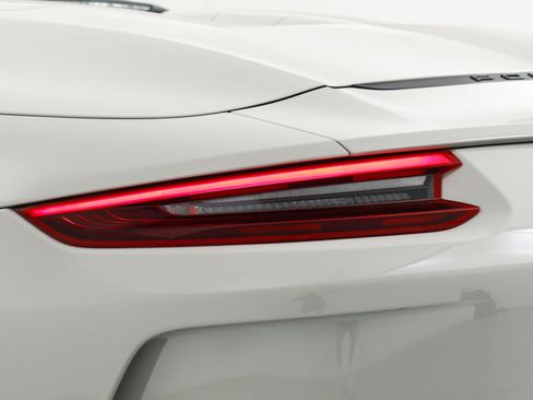 Used 2019 Porsche 911 Speedster RWD image 14