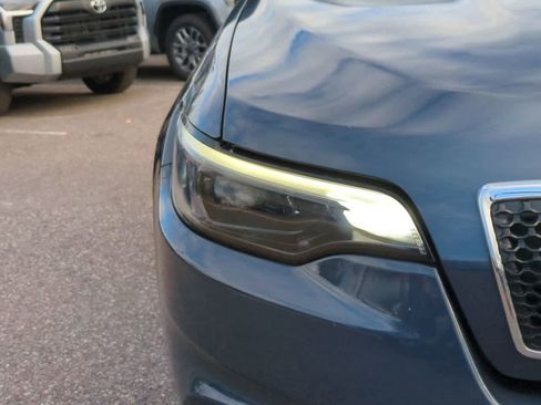 Used 2019 Jeep Cherokee Limited image 10