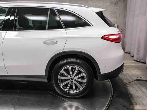 Certified 2026 Mercedes-Benz GLC 300 image 8