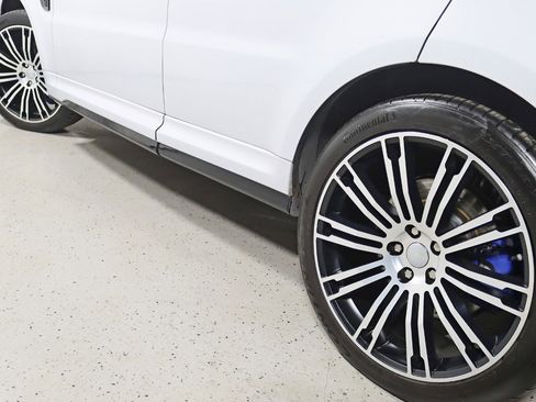 Used 2017 Land Rover Range Rover Sport SVR image 12