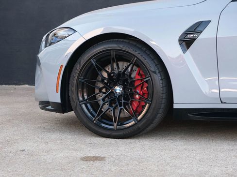 Used 2021 BMW M4 Coupe w/ Executive Package image 9