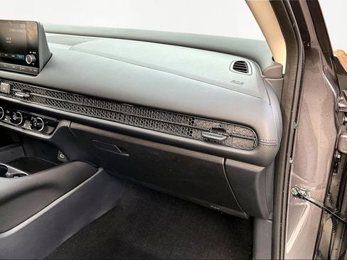 Certified 2025 Honda HR-V LX image 18