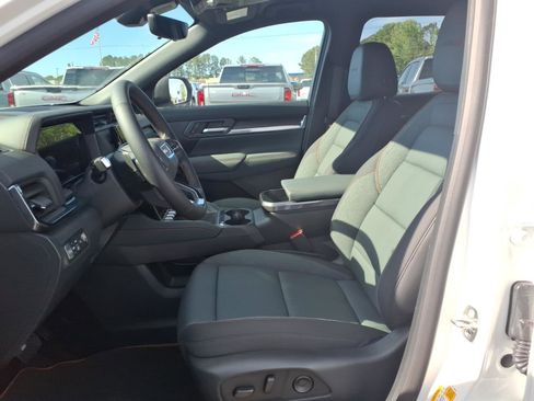 New 2026 GMC Terrain AT4 w/ Convenience Package III image 19