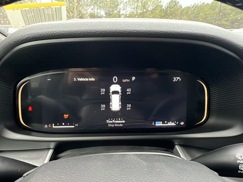 New 2025 Jeep Wagoneer L Series III image 27