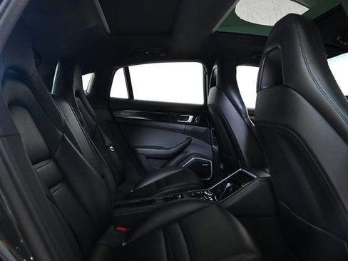 Certified 2020 Porsche Panamera image 19