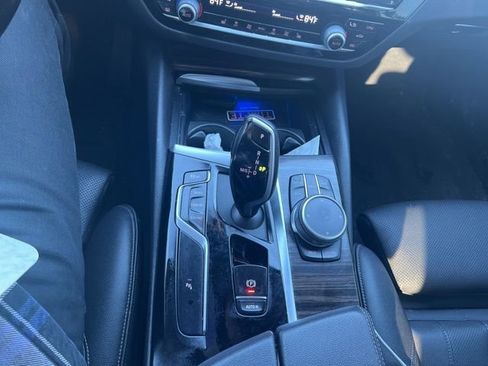 Used 2021 BMW 530i xDrive w/ Convenience Package image 11