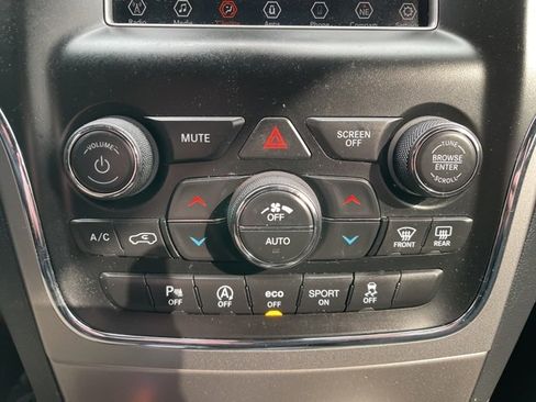 Used 2020 Jeep Grand Cherokee Laredo image 14