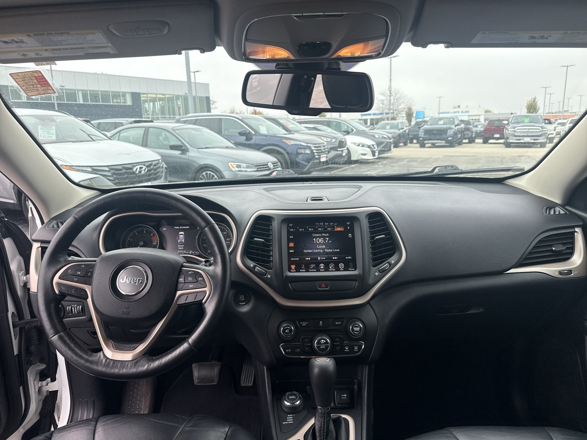 Used 2016 Jeep Cherokee Limited AWD/4WD image 11