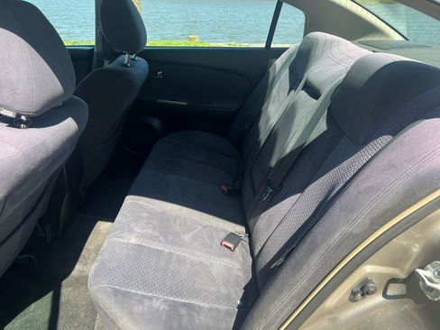 Used 2005 Nissan Altima 2.5 S w/ (S02) Side Airbags Pkg FWD image 11