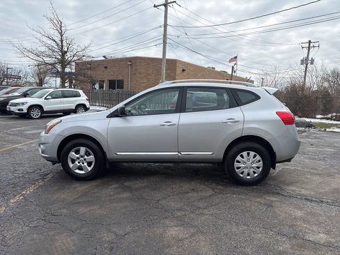 Used 2015 Nissan Rogue S w/ Convenience Package image 2