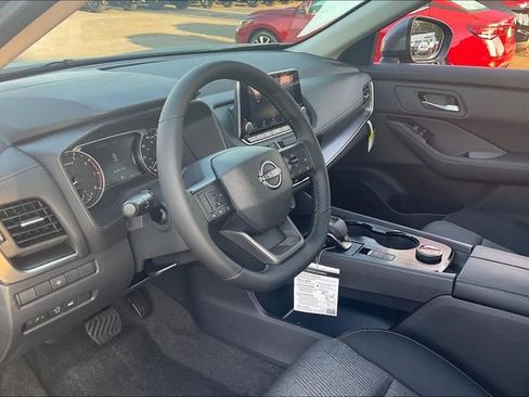 New 2026 Nissan Rogue SV image 7