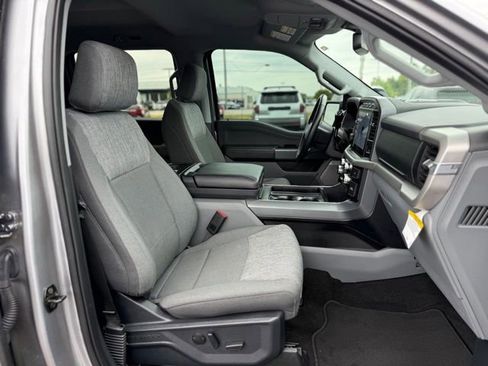 Used 2022 Ford F150 XLT w/ Equipment Group 302A High AWD/4WD image 18