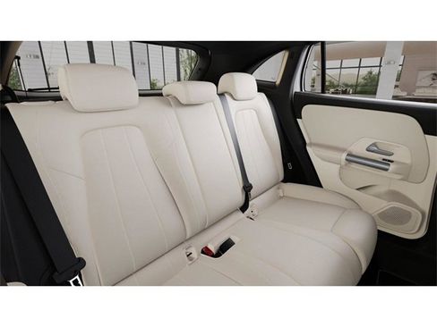 New 2026 Mercedes-Benz GLA 250 4MATIC image 5