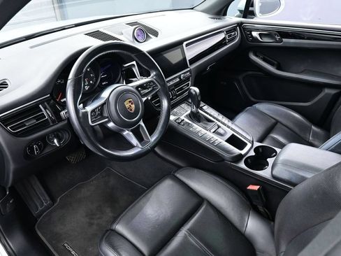 Certified 2020 Porsche Macan AWD/4WD image 4