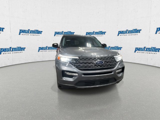 Used 2023 Ford Explorer XLT w/ Equipment Group 202A AWD/4WD image 3