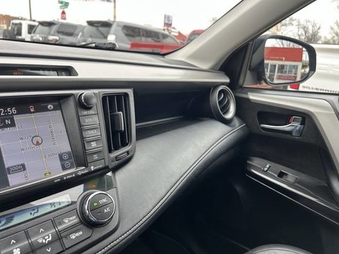 Used 2017 Toyota RAV4 Limited image 39
