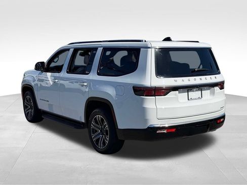Used 2024 Jeep Wagoneer Series II w/ Flexible Seating Group AWD/4WD image 7
