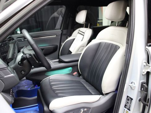 Used 2024 Kia EV9 GT-Line image 12