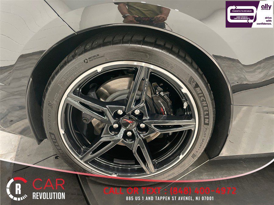 Used 2021 Chevrolet Corvette Stingray Premium Conv w/ Z51 Performance Package RWD image 29