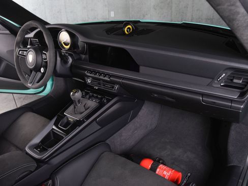 Used 2024 Porsche 911 GT3 RWD image 15