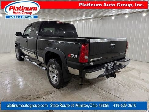 Used 2004 Chevrolet Silverado 1500 w/ Light Duty Power Package image 3