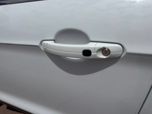 Certified 2019 Ford Escape SE FWD image 12