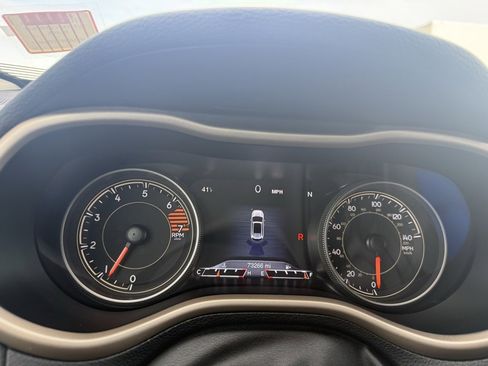 Used 2018 Jeep Cherokee Limited image 61