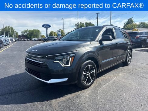 Used 2025 Kia Niro LX FWD image 2