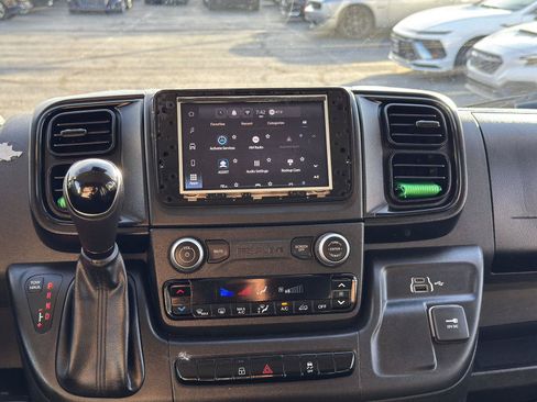 Used 2025 RAM ProMaster 2500 w/ Convenience Group FWD image 33