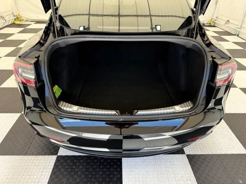 Used 2020 Tesla Model 3 Standard Range Plus RWD image 4