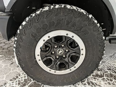 Used 2023 Ford Bronco Big Bend w/ Sasquatch Package image 9