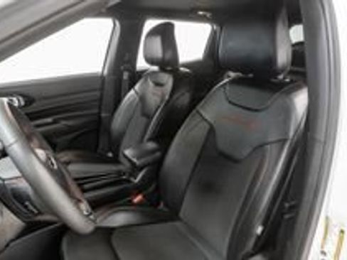 Used 2025 Jeep Compass Trailhawk AWD/4WD image 11