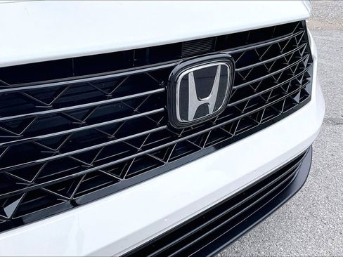 Certified 2025 Honda Accord SE image 33