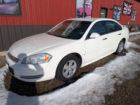 Used 2009 Chevrolet Impala LT w/ Luxury Edition Package image 2