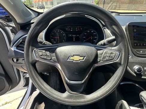 Used 2021 Chevrolet Malibu LT FWD image 14