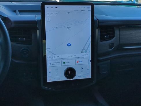 Certified 2023 Ford Expedition Limited image 32