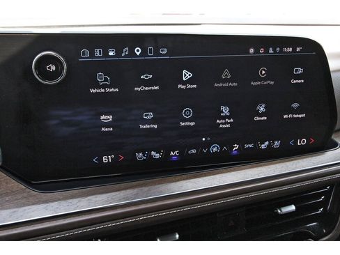 Used 2025 Chevrolet Suburban High Country AWD/4WD image 14