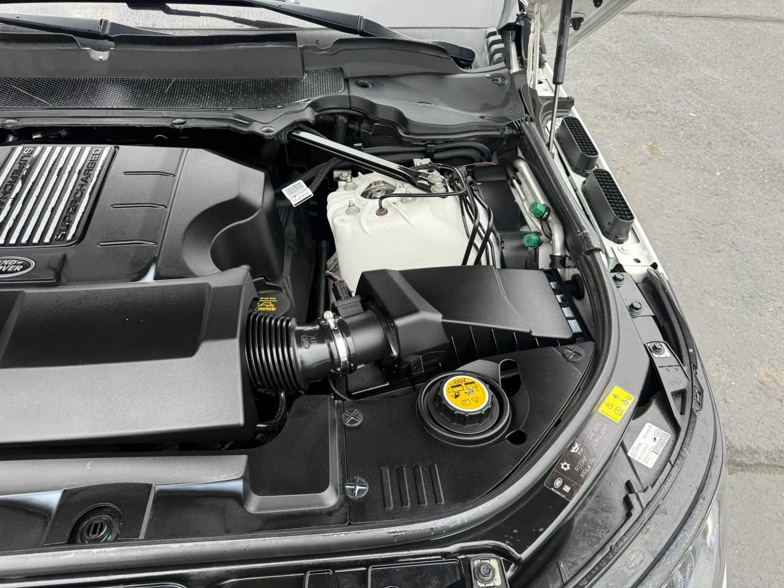 Used 2019 Land Rover Range Rover Sport HSE AWD/4WD image 67