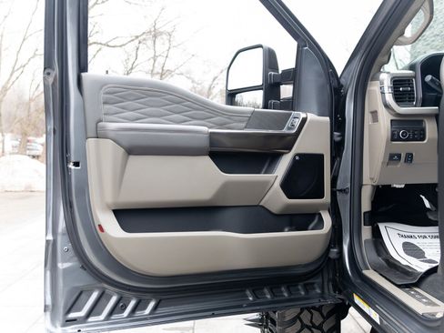 Used 2026 Ford F450 Platinum w/ Platinum Plus Package image 24