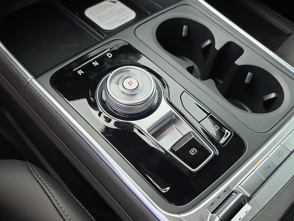 New 2027 Kia Carnival SX w/ Dark Edition Package FWD image 28
