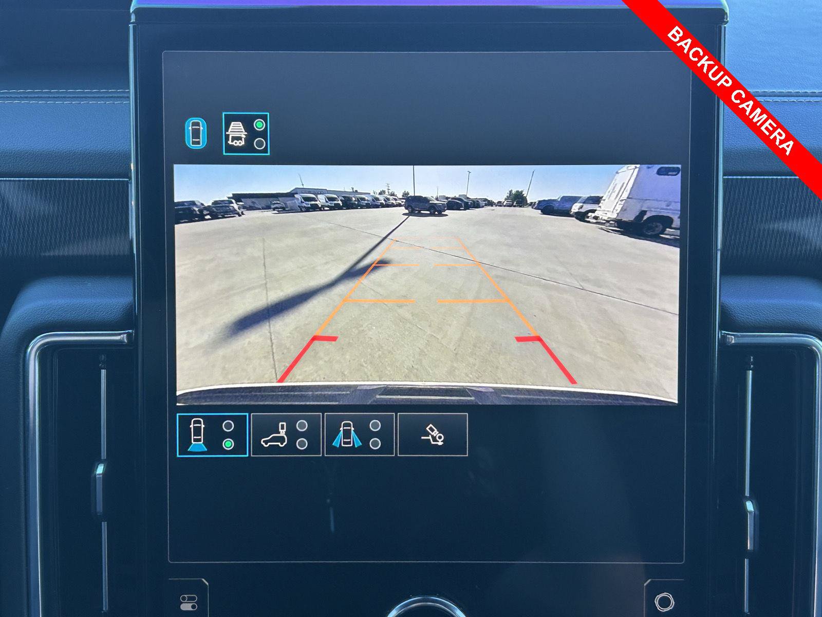 Used 2025 GMC Yukon Elevation AWD/4WD image 15