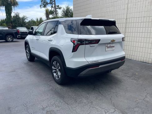 Used 2026 Chevrolet Equinox LT FWD image 3