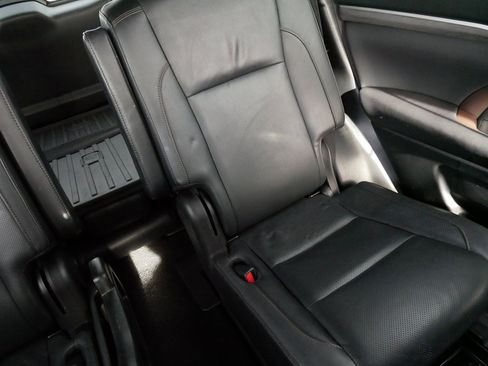 Used 2017 Toyota Highlander Limited Platinum image 14