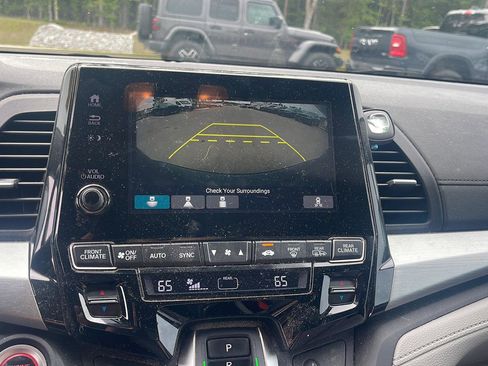 Used 2019 Honda Odyssey EX image 18