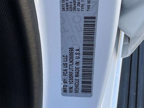 Used 2020 RAM 1500 Laramie image 27