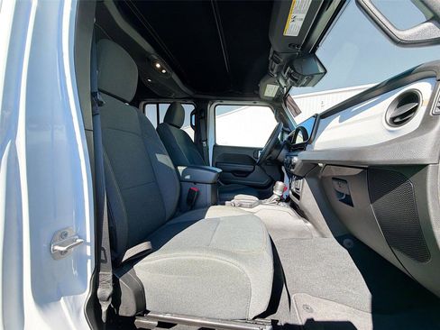 Used 2024 Jeep Wrangler Sport S image 26