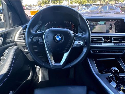 Used 2022 BMW X5 xDrive40i w/ Parking Assistance Package AWD/4WD image 11