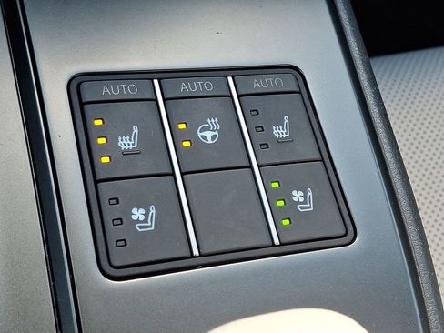 Used 2025 Lexus UX 300h AWD w/ Accessory Package (Z1) image 24