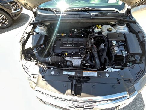 Used 2014 Chevrolet Cruze LT FWD image 15