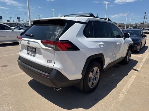 Used 2025 Toyota RAV4 XLE w/ Convenience Package AWD/4WD image 7